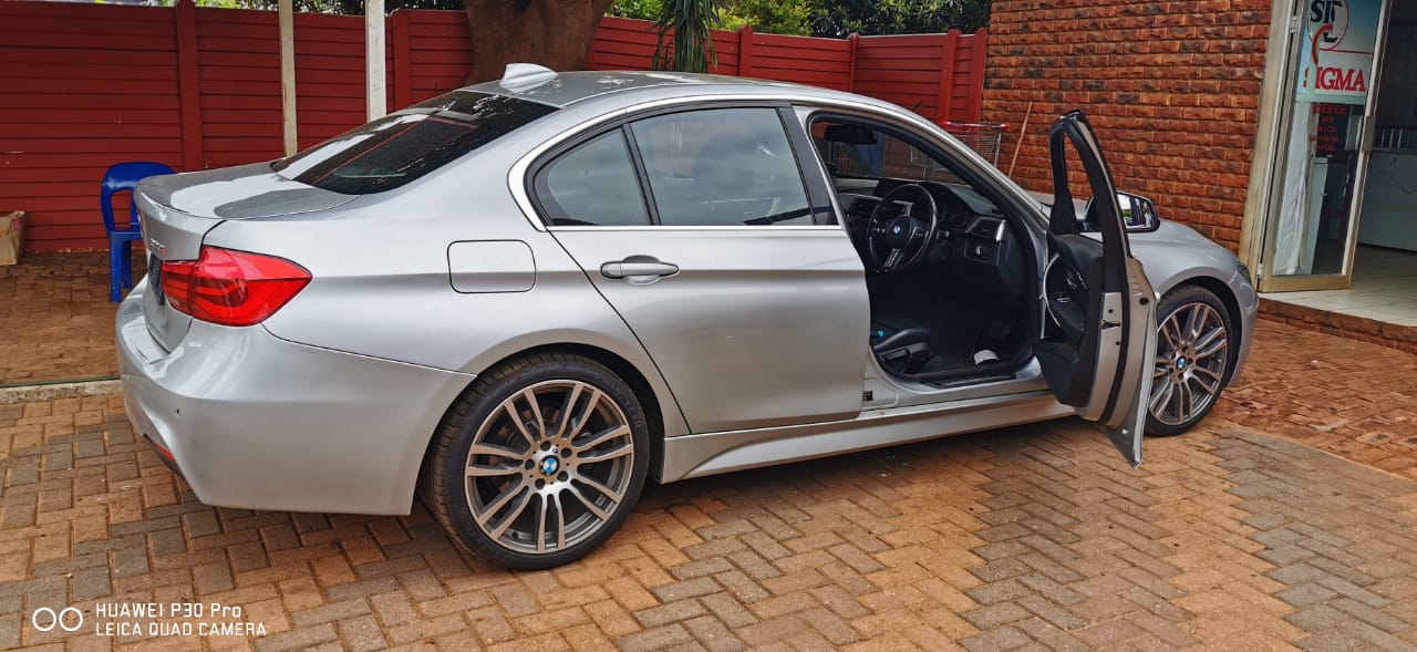 2017 BMW 320i Motorsport