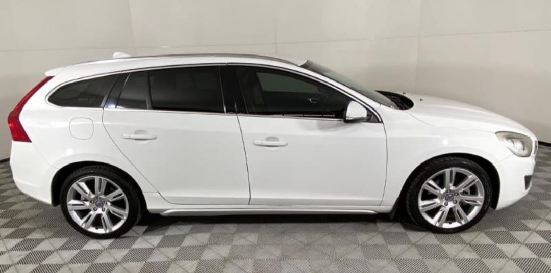 2014 Volvo V60 T5
