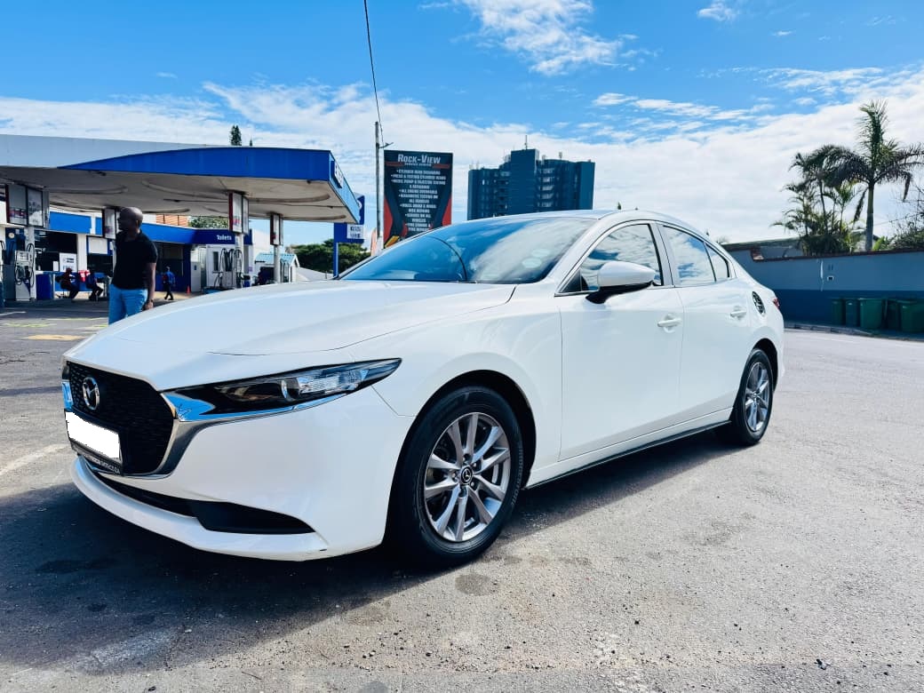 2023 Mazda3 1.5 Dynamic 