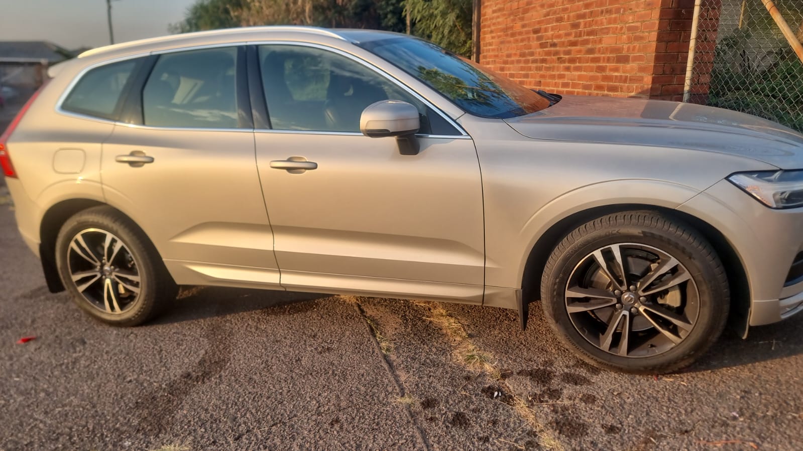 2022 Volvo XC60 D4 R-Design
